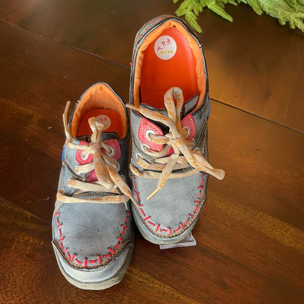 TMA Eyes Hand-Stitched Leather Women's Blue Sneaker Size 37